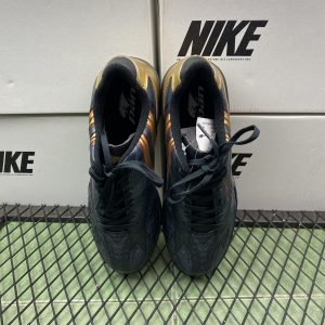 giay-da-banh-pan-dinh-thai-vigorx-xnew-den-mat-truoc